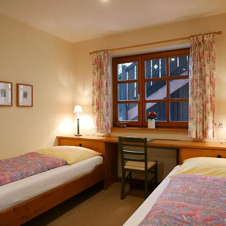 Straubehof Apartment *